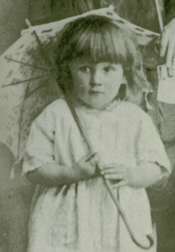 Eleanor Gill McGarr c1921