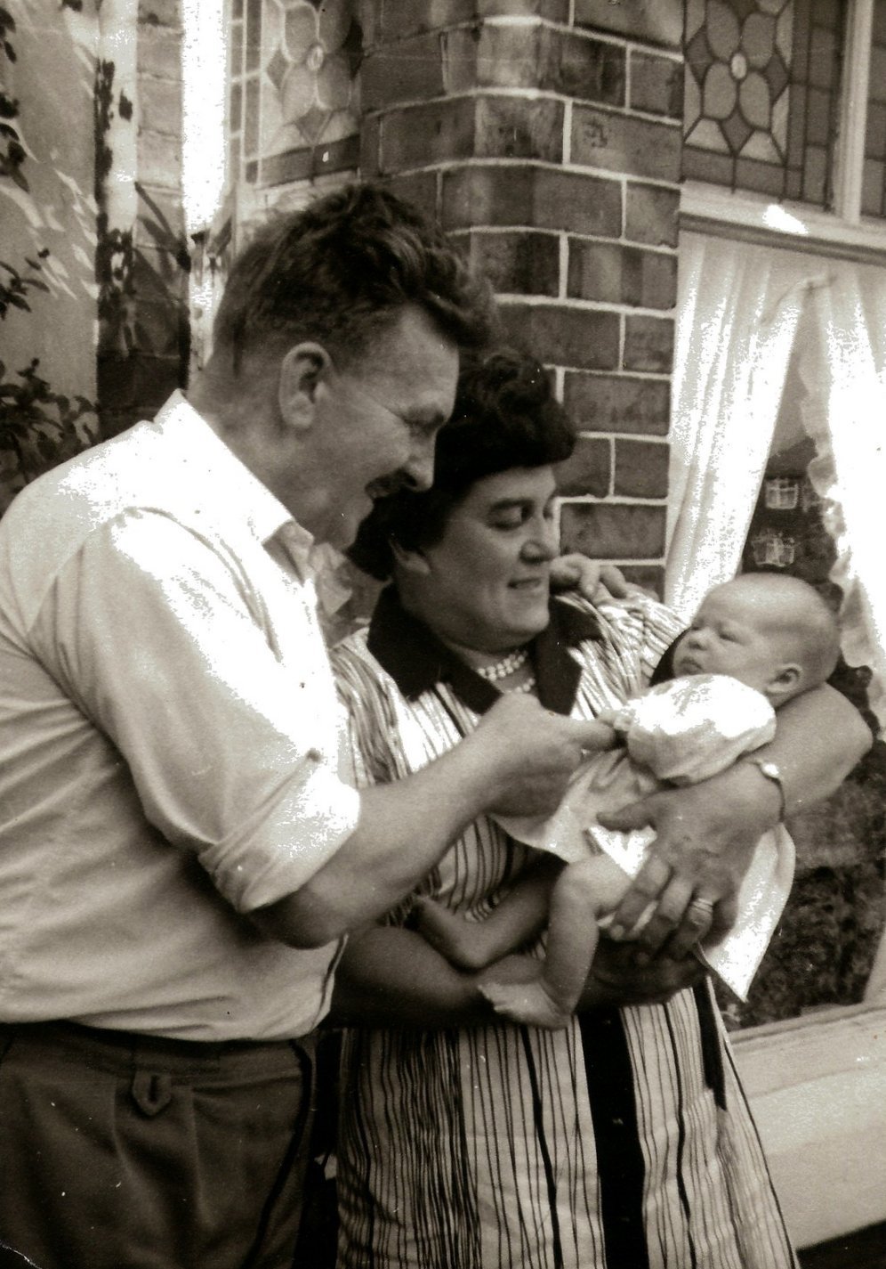Harry & Eleanor Statham at Holly Cottage Urmston with first Grand-child Janis