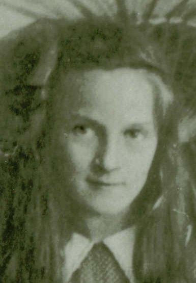 Joan McGarr ..taken from photo with 2 sisters. Can be seen on the 'Just Photos'page.